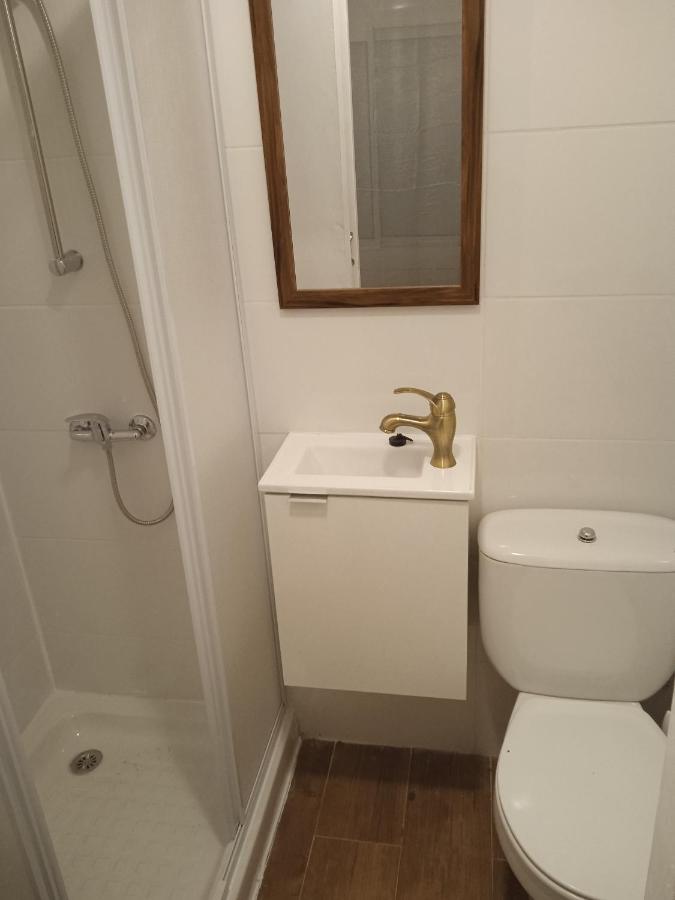 Habitacion Economica Con Bano Privado En Pleno Centro De Figueres Figueres  Ngoại thất bức ảnh
