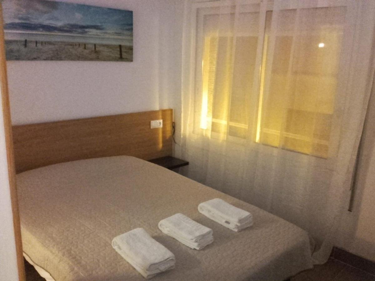 Habitacion Economica Con Bano Privado En Pleno Centro De Figueres Figueres  Ngoại thất bức ảnh